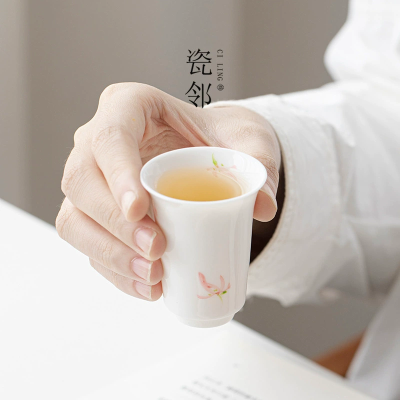 瓷邻 Tea cup Kung Fu Tea cup Smelling fragrance cup Personal special ceramic master cup Single cup Women's tea cup Tea set Single cup