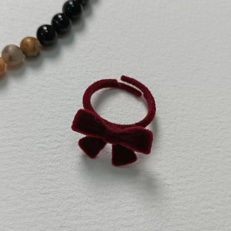 Pequeño Libro Rojo Klein azul terciopelo lazo oso anillo abierto DIY blanco anillo de felpa material al por mayor