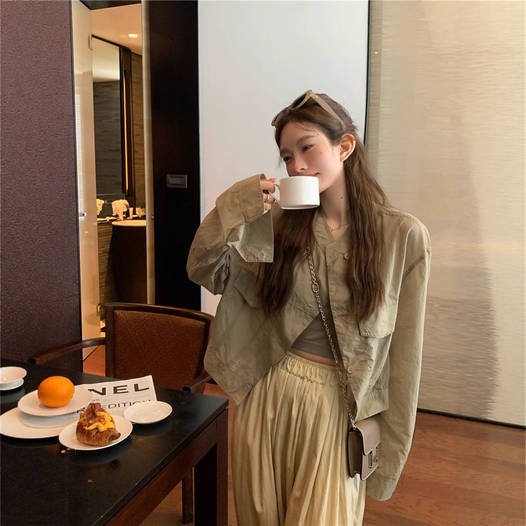 Light Green Workwear Style Pocket Short Jacket for Women, Autumn Loose Long-Sleeve Thin Versatile Irregular Jacket Trench Coat