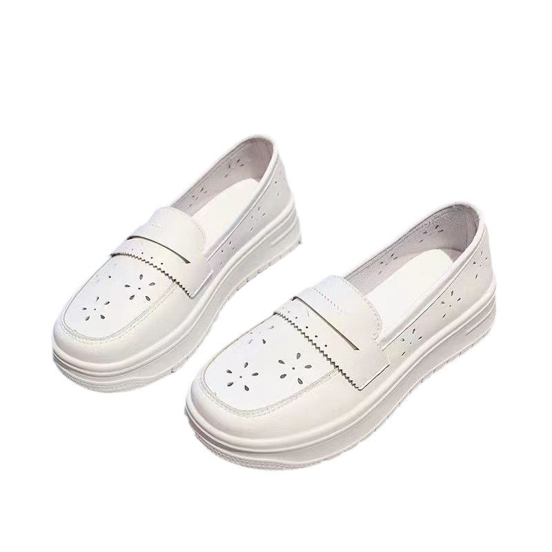 2024 primavera y verano nuevos zapatos de enfermería hembra hueco suela suave transpirable antideslizante nuevo agujero médico simple zapatos pequeños zapatos blancos