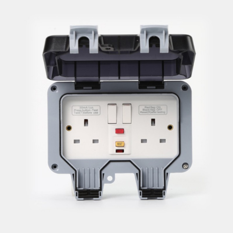 英規室外防水插座漏電保護插座兩位防濺盒IP66戶外開關插座盒新款