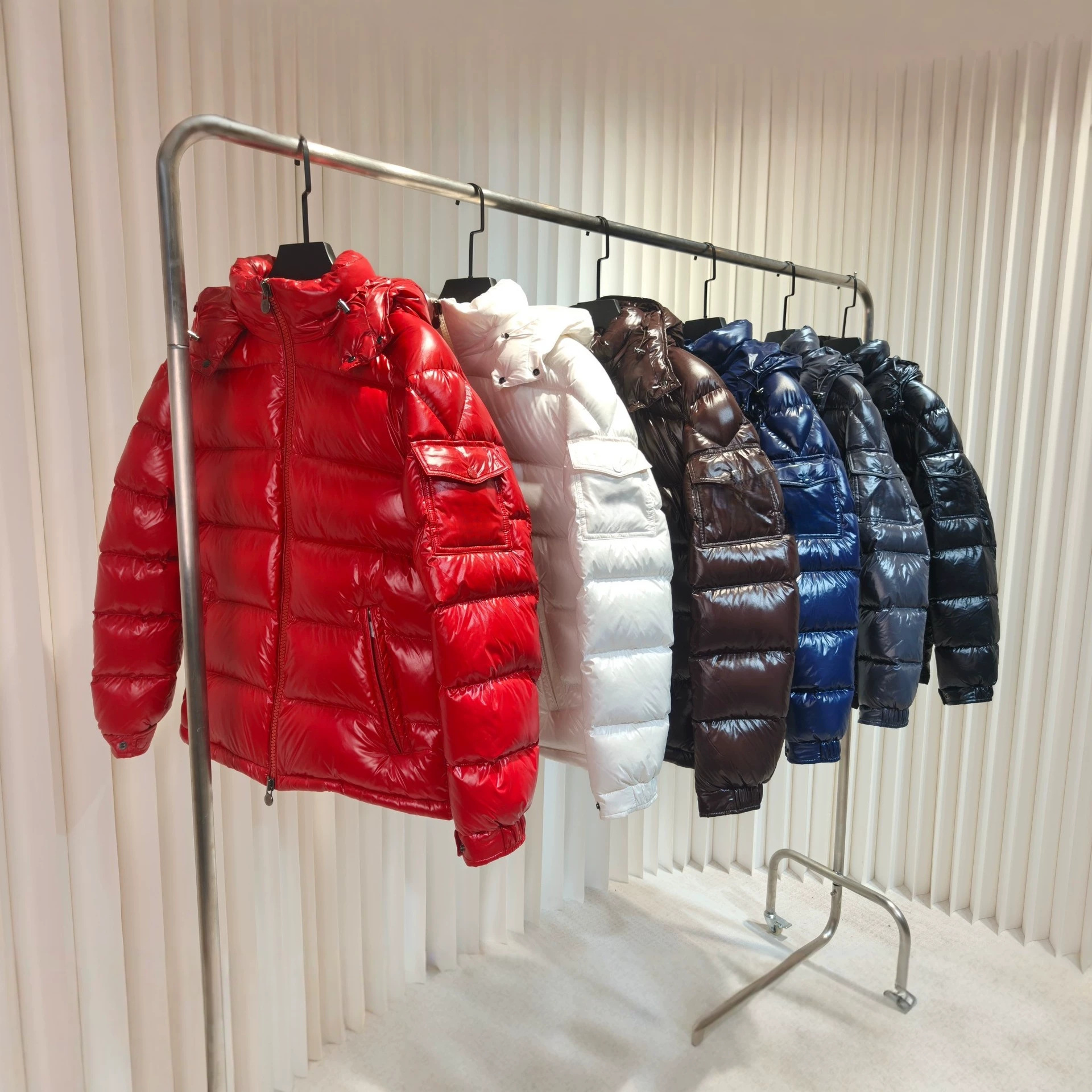 Putian High Version Maya Down Jacket Maya 남성과 여성의 3색 웨빙 컬러 스트립 커플 빵 재킷