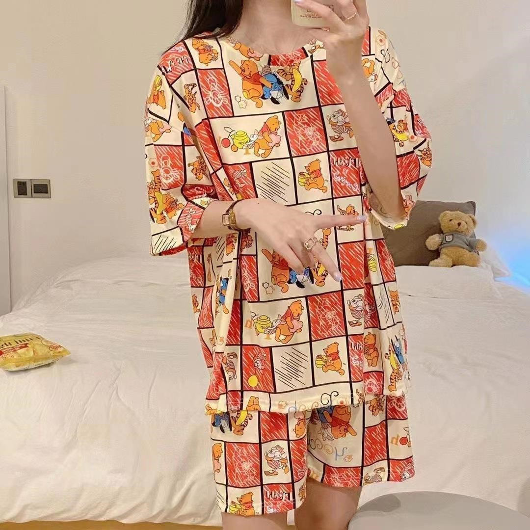 Pijama de mujer de verano de manga corta pantalones cortos delgados en 2025 nuevo conjunto de ropa de casa de dibujos animados de verano para mujeres se puede usar fuera