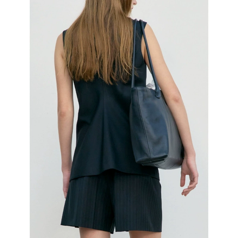 Minimalistic summer black fitted brace sleevless, vest, tank top, high-quality style, Korean style, V-neckline