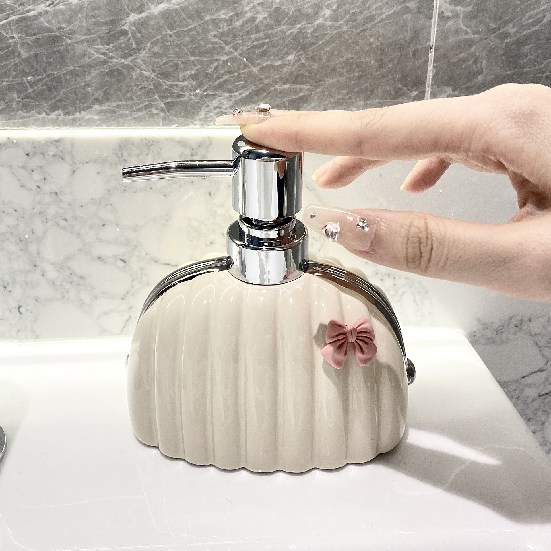 Crema estilo desinfectante de manos botella baño lavado de mesa Botella de loción Gel de ducha Champú de tipo de prensa sub-botella vacía