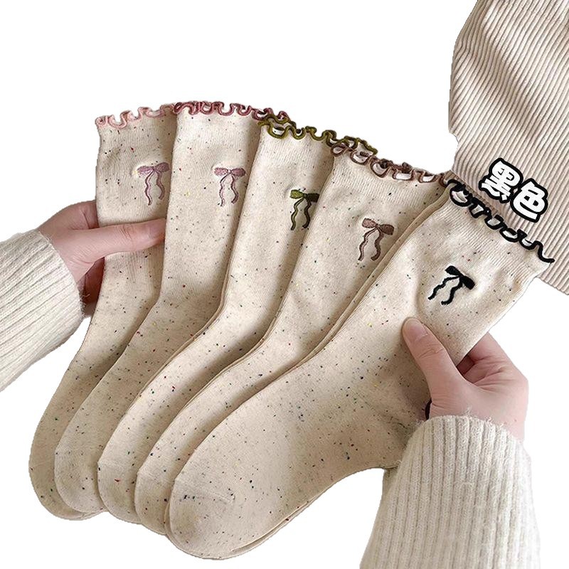 Otoño e invierno nuevo estilo/calcetines para hombres y mujeres calcetines blancos de tubo medio para niños calcetines altos calcetines invisibles puestos calcetines cortos al por mayor