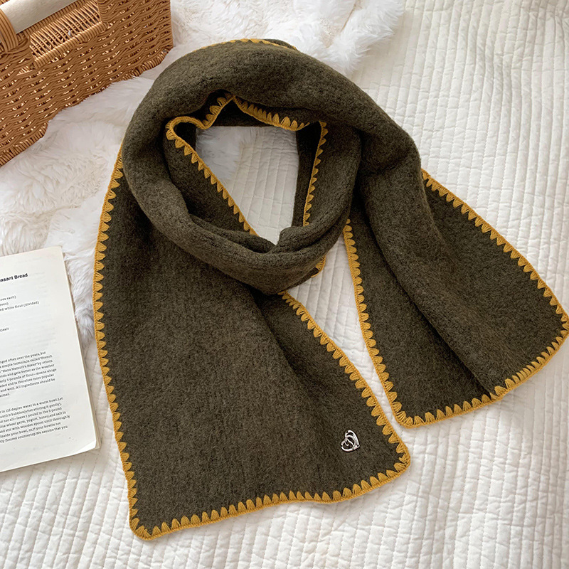 Alta sensación verde imitación de cachemira bufandas de piel de mujeres otoño y invierno 2025 sensación de atmósfera gruesa calentamiento de los estudiantes bufandas