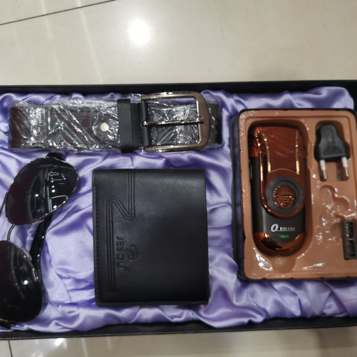 Regalo de los hombres traje embalaje exquisito reloj + cinturón creativo simple combinación suit-6pcs/Set