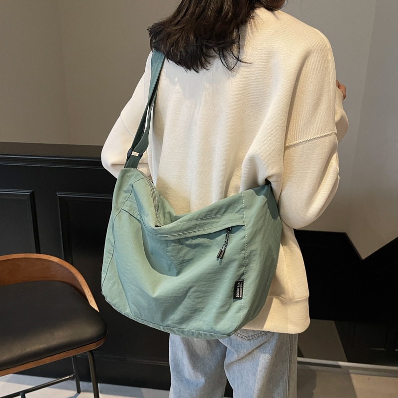 Japanese Style Casual Waterproof Nylon Crossbody Messenger Bag, Women's Designer Niche Retro Commuter Dumpling Shoulder Bag - Thumbnail 2