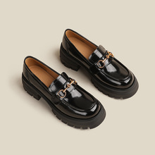 英伦风黑色亮面新款一脚蹬小皮鞋女复古法式单鞋乐福鞋2025年新款