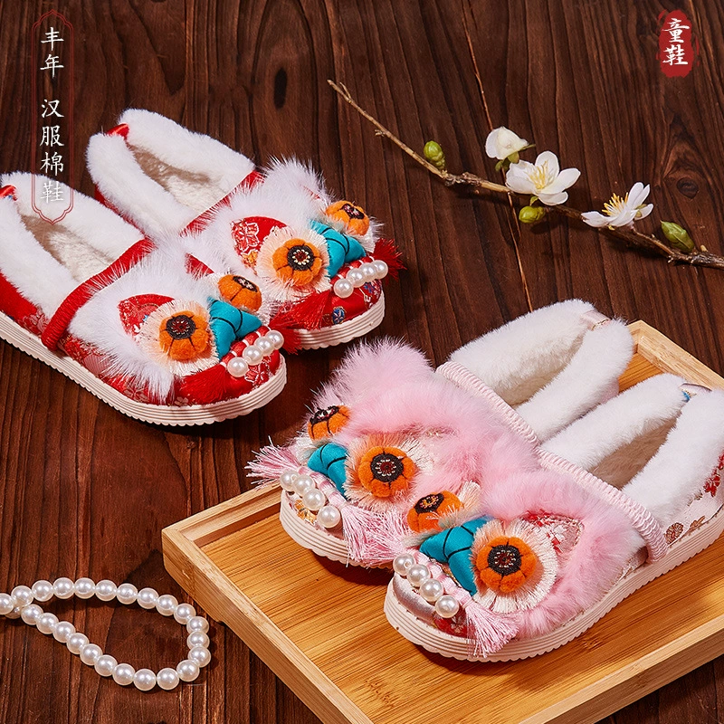 Хлопковая обувь Год Дракона 3D Голова Тигра Утолщенная обувь с вышивкой Новый зимний этнический костюм Антикварная хлопковая обувь для девочек