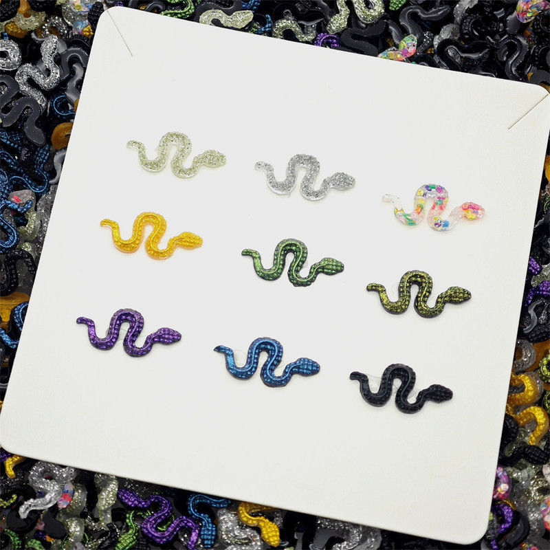 Artificial snake nail art diamond jewelry fine lines vintage punk style full diamond color snake-shaped nail stickers DIY decorations Artificial snake nail art diamond jewelry fine lines vintage punk style full diamond color snake-shaped nail stickers DIY decorations