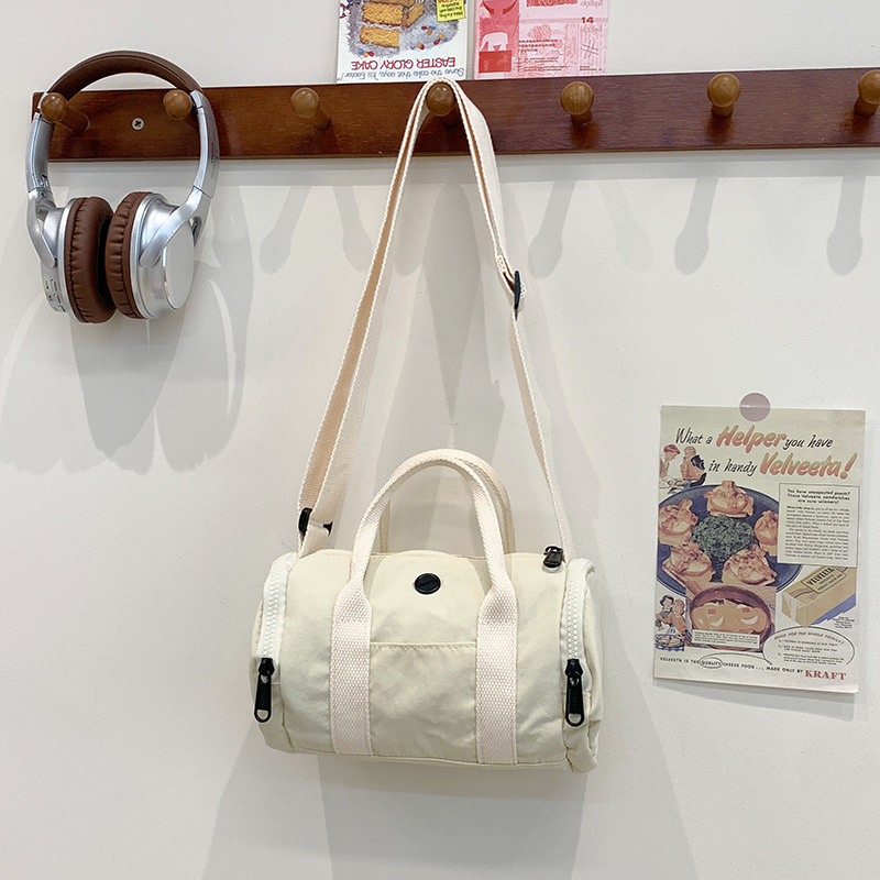 Bolso de hombro para niños y niñas de estilo coreano, color de contraste de moda, bolso de tubo portátil para bebé simple casual, nuevo bolso de almohada para niños