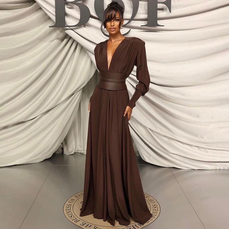 In Stock | European and American Foreign Trade Spring and Autumn New Design Waist-Cinching Pleated French-Style Dress in Coffee Color with V-Neck and Long Sleeves.