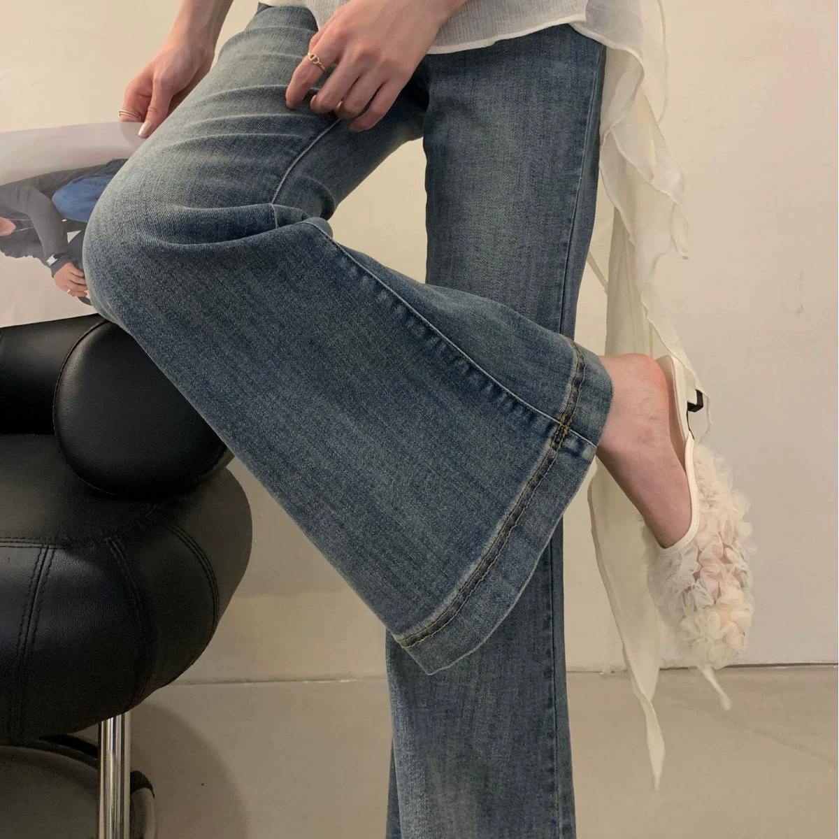 2025 Spring New Style Square Toe Flower Mesh Short Thick Heel Lazy Half Drag OL Commuting Work Work OL Women's Shoes
