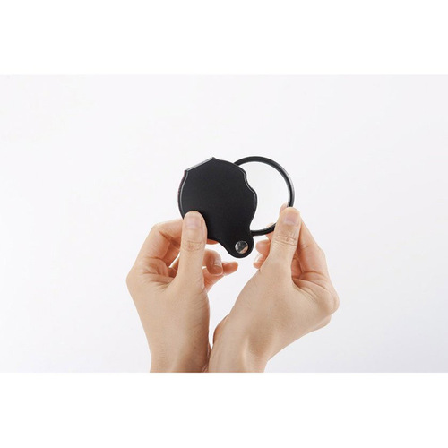 Japan imported folding magnifying glass for the elderly, small portable, 3x high-definition reading for children and students