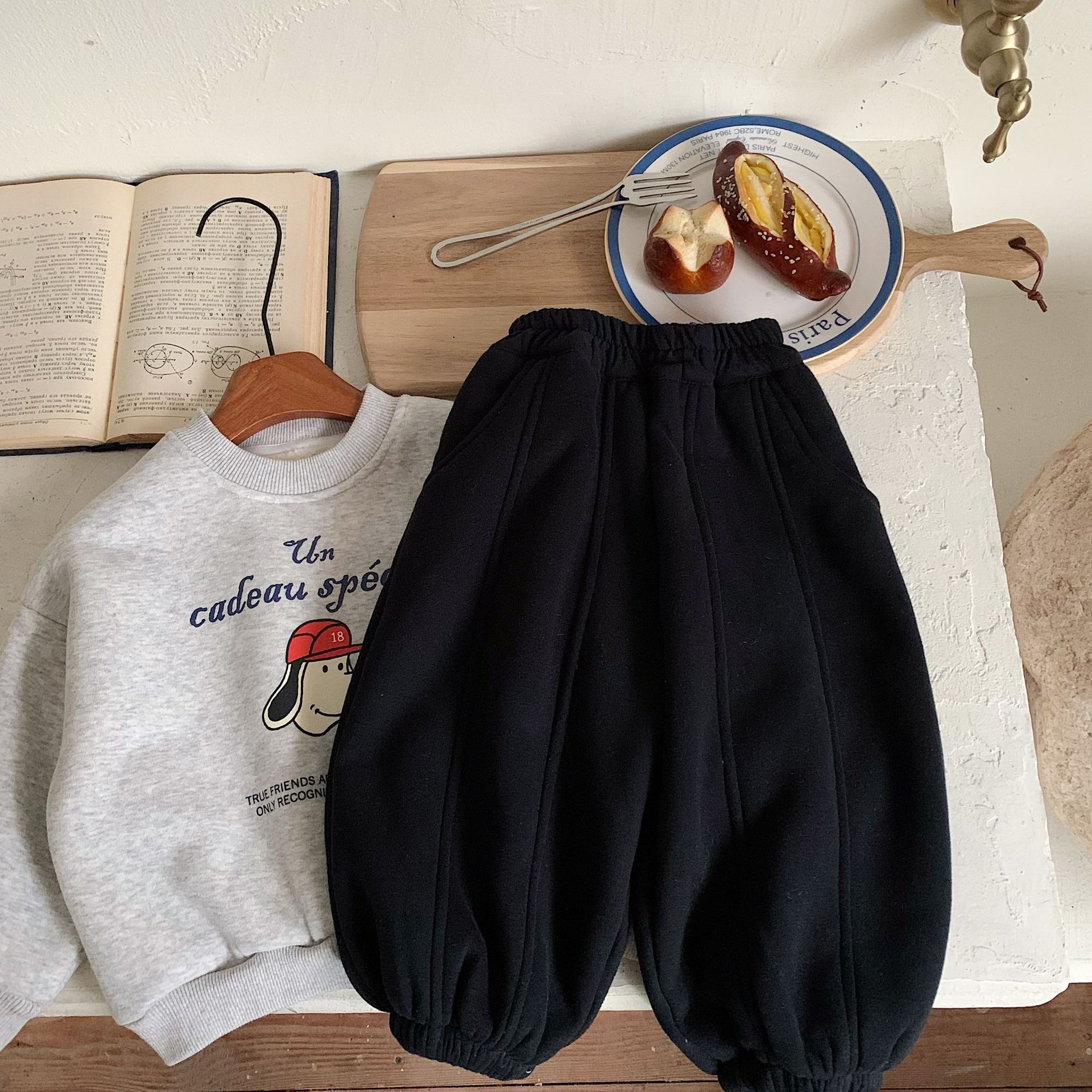 Boys Pants 2025 Winter New Korean Version Of Children's Loose Velvet Sweatpants Medium And Children's Thickened Sweatpants_voghion.com