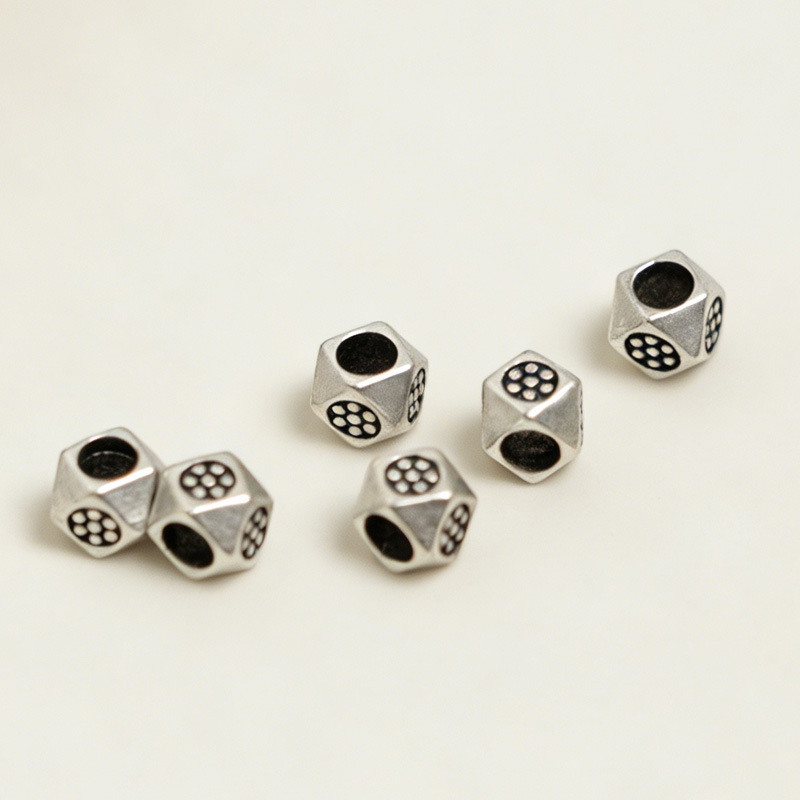 Xizang silver spacer beads with floral patterns, mini polyhedral loose beads, DIY handmade beading materials and accessories, direct sales from the manufacturer Xizang silver spacer beads with floral patterns, mini polyhedral loose beads, DIY handmade beading materials and accessories, direct sales from the manufacturer