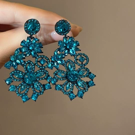 耳环;项链;耳钉