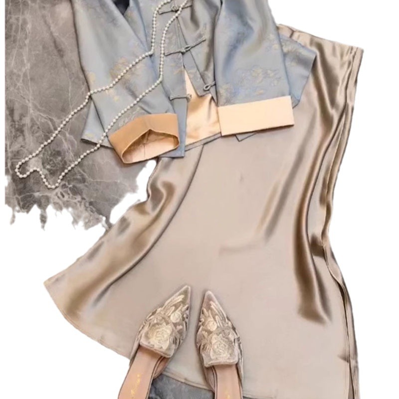 Women's Clothing suits fashionable and stylish age reducing half length skirt two piece suit_voghion.com