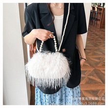 跨境INS仿火鸡毛斜挎包小香风包女百搭女包斜挎包高级感毛绒包包