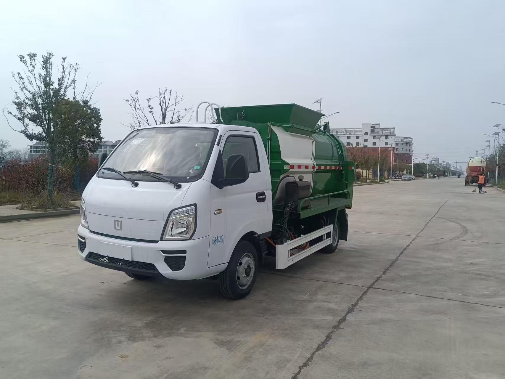 Dongfeng Kapt 5-cubic-meter pure electric food waste truck, blue license plate, Class C driver's license, silent and eco-friendly, for property management canteens