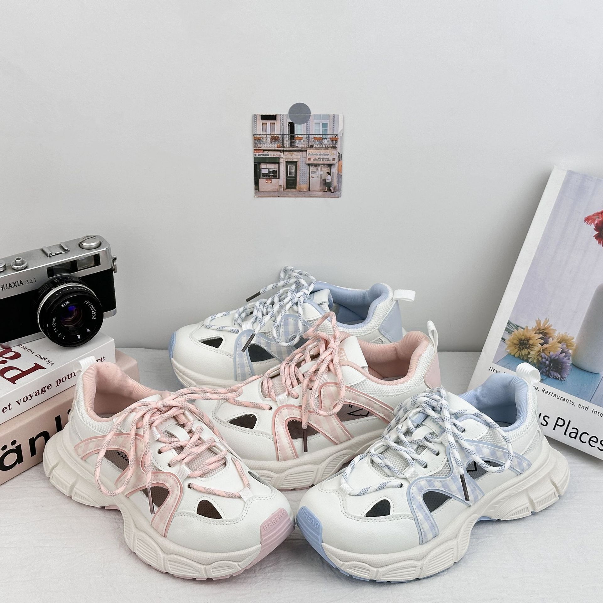 Farwave hueco zapatos de papá y mujer 2025 verano nuevo estilo de moda de suela gruesa aumentando la sensación de zapatos casuales de mierda