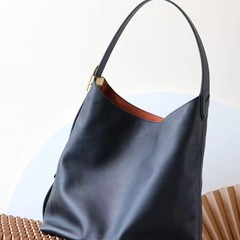 広州トップ版本革トートバッグひよこ黄Low key hoboバッグ片肩脇下バッグ怠惰感バケツバッグ
