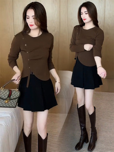 Design Sense Niche Long-sleeved T-shirt Women's Small Short Top Spring and Autumn New Western-style Slimming Pleated Base Shirt