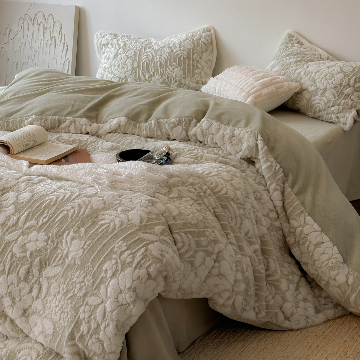 Class a Rex Rabbit Velvet Winter Milk Velvet Bed Four-Piece Set Thickened Warm Coral Velvet Sheets Quilt Cover Fitted Sheets Bedding 4