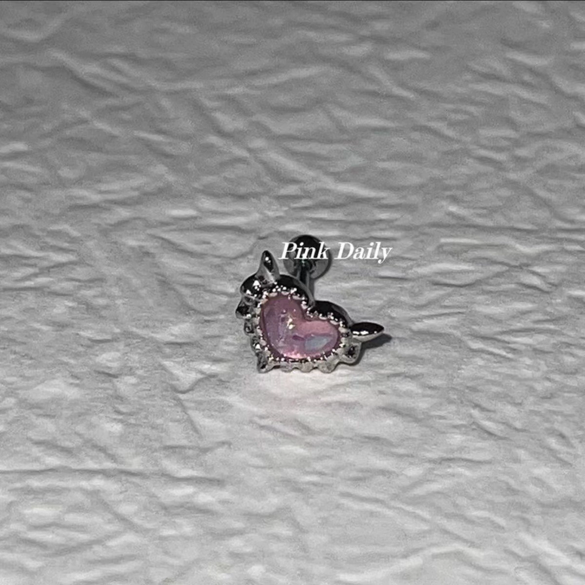 Серьги винтовые Pink Daily, титановая сталь, розовое опаловое сердце, бабочка и «кошачий глаз»
