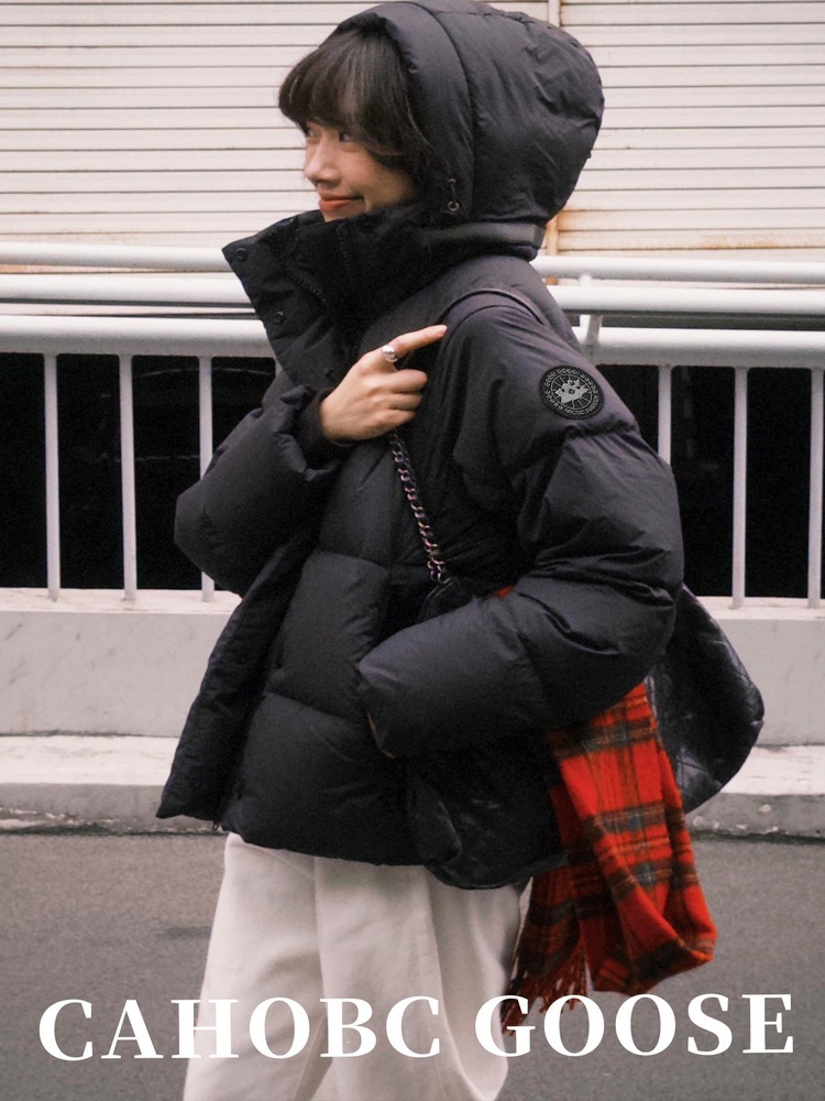 Women's down jacket, 2025 winter new style, couple's puffer jacket, black thickened warm puff coat, men's