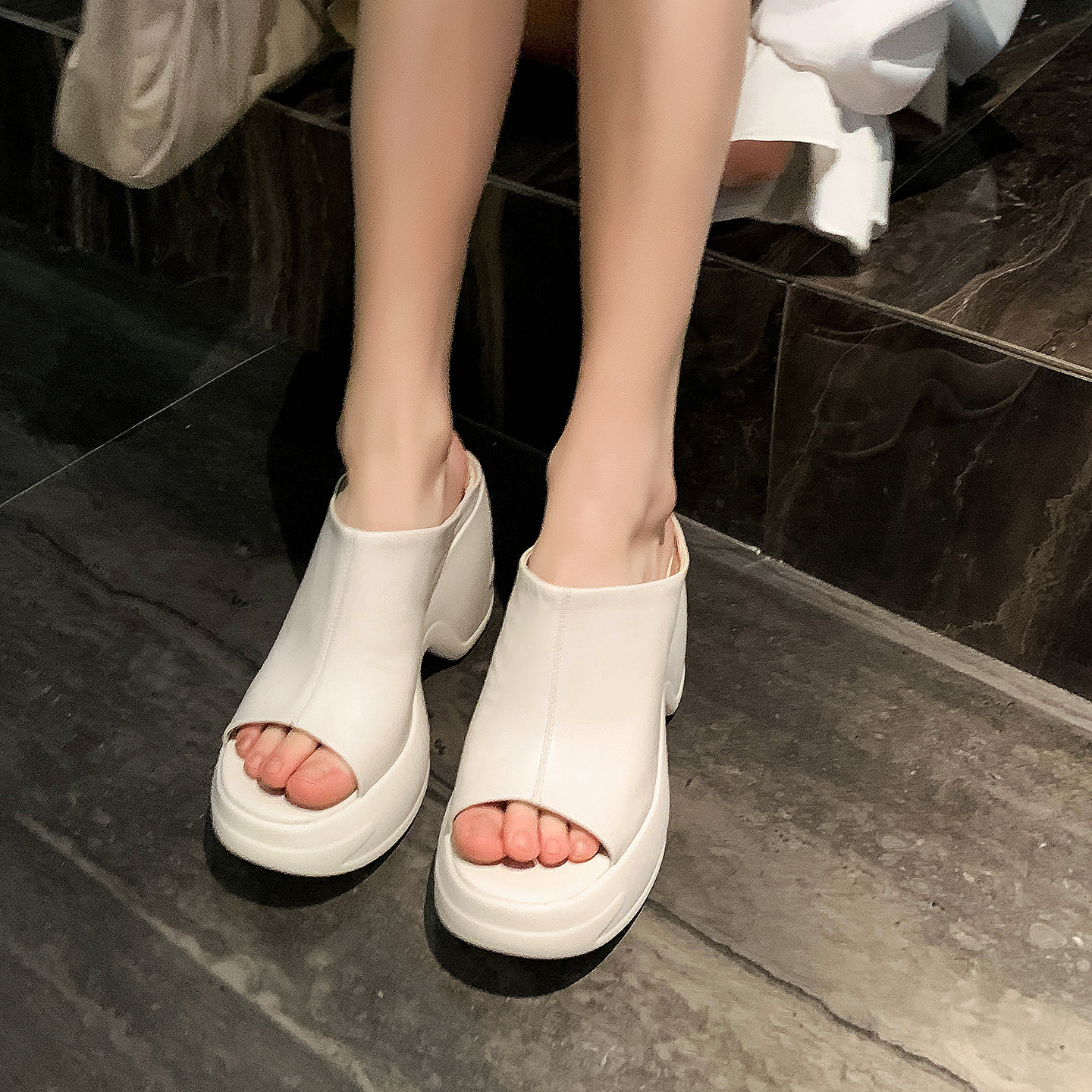 Trắng kem-