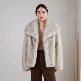 女式皮衣;女式毛呢外套;男式真皮皮衣