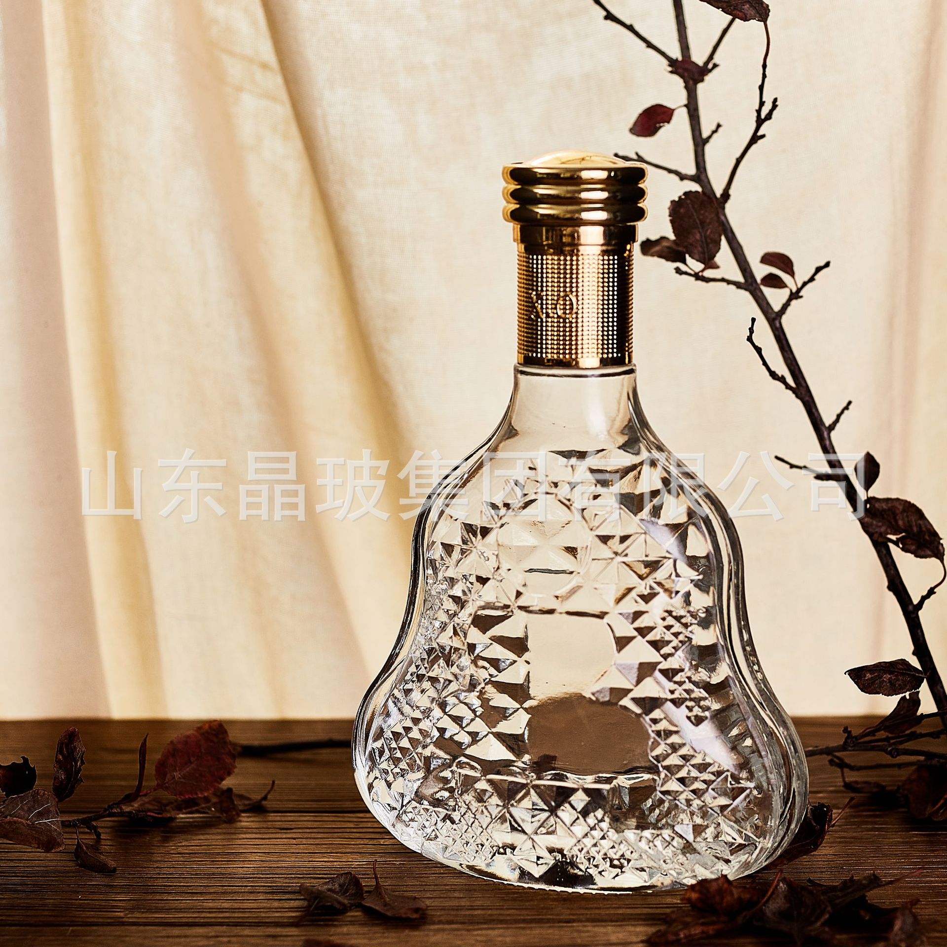 新款玻璃瓶洋酒瓶500ml密封威士忌加厚红酒玻璃酒瓶珍藏空酒瓶