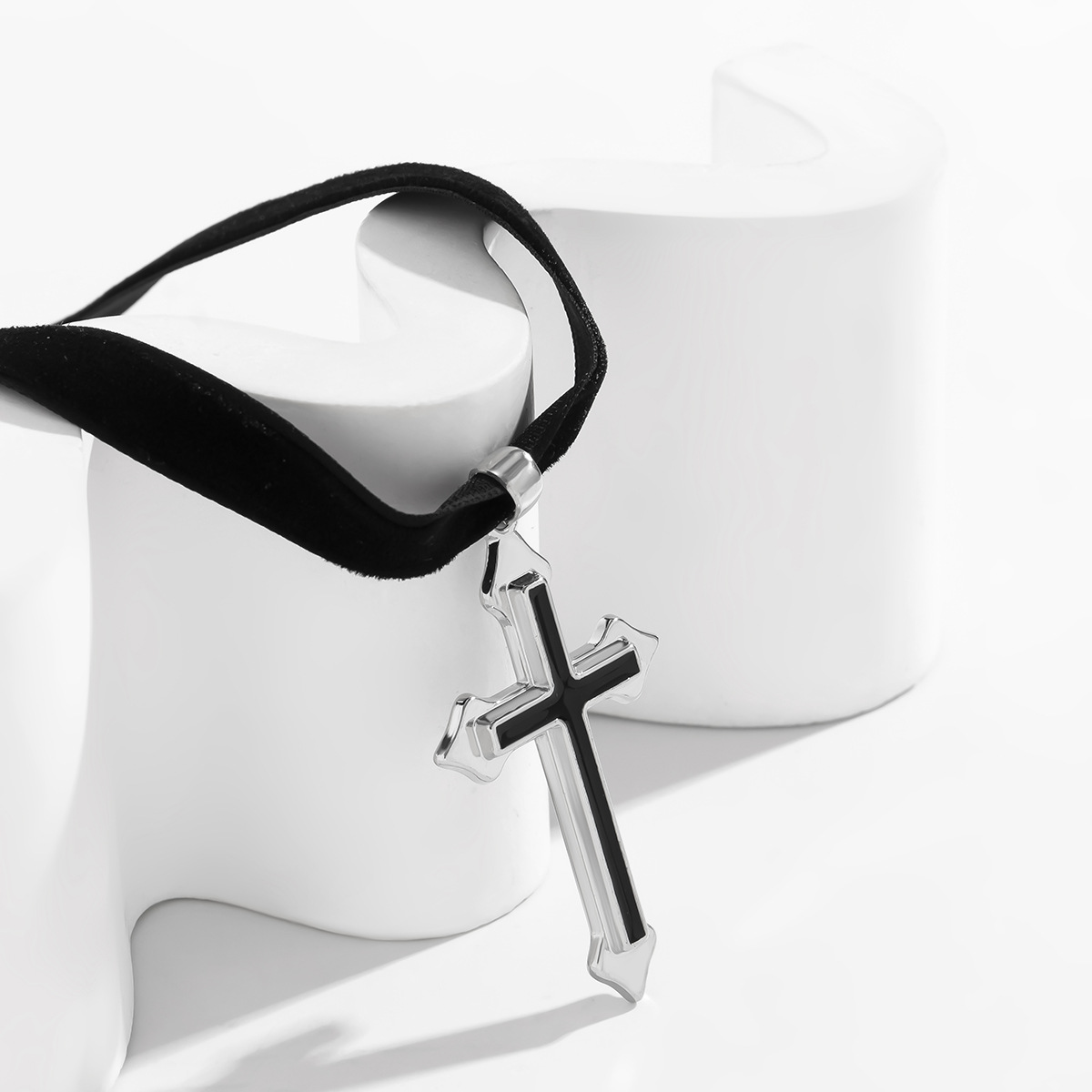 Sieraden Temperament Zoet Koel Zwart Fluwelen Kraag Minimalistisch Kruis Ketting Choker_voghion.com