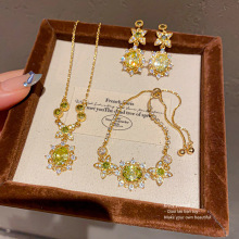 18k真金电镀锆石花朵吊坠项链轻奢高级感锁骨链ins复古精致项饰女