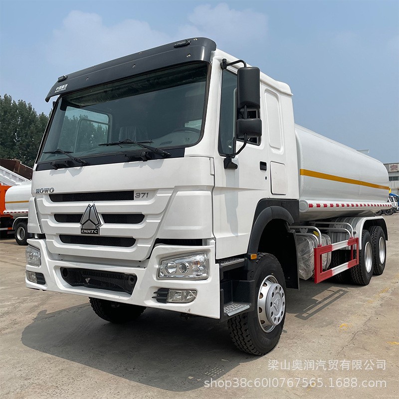 出口豪沃后八轮液罐运输车 柴油汽油运油车 20方不锈钢移动加油车