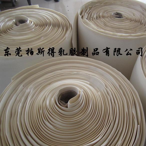 本白色  乳胶海绵卷材 4MM  硬度佳  回弹性强， 耐拉