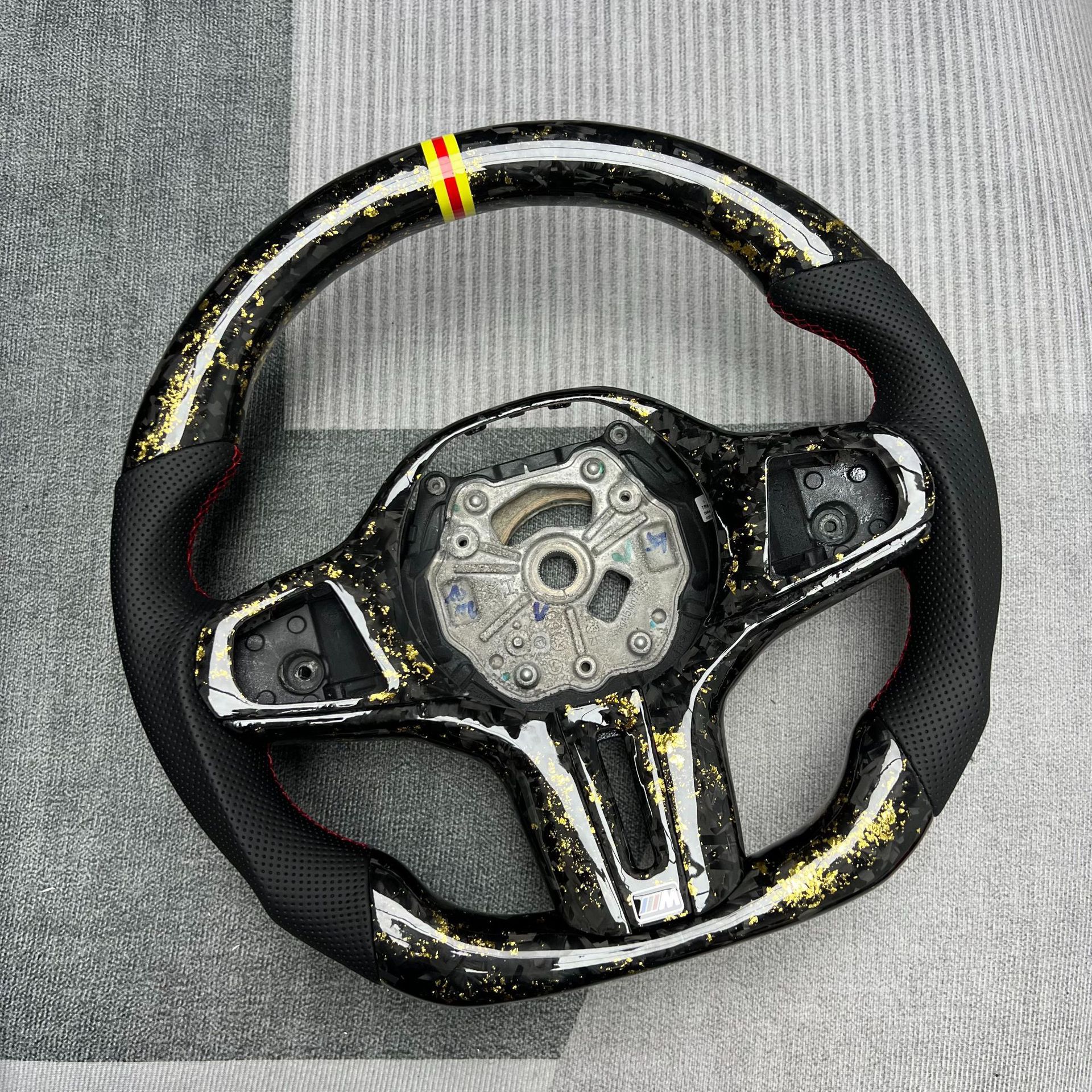 Suitable for Bmw Carbon Fiber Steering Wheel Processing and Customization, G38/G Chassis/Steering Wheel Full Series Upgrade Modification