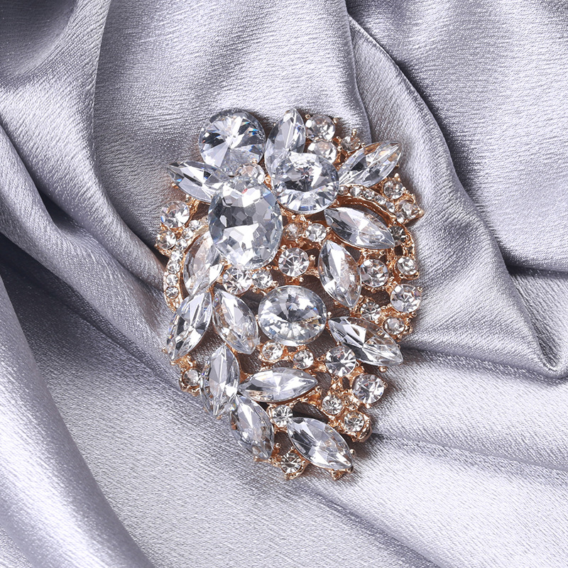 25g Weight Glass Inlay Material Brooches Classification Holiday, Daily Occasion Alloy Material Flower Pattern Women's Gender Inlay Design Korean Style Style Korean Style Pin Flower Alloy Inlay Glass Women's Brooches 9