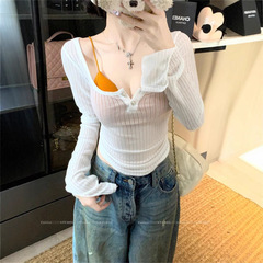オリジナルの生地のギャルの白い方襟の長袖のtシャツの女性の春夏の修身の中で底のシャツの薄いタイプの重ね着の上着を掛けます。