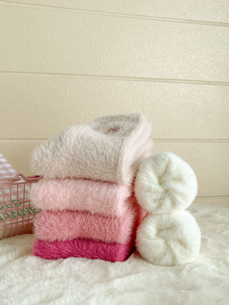 Embroidered Smiling Face Mid-length Socks For Women In Pink Fleece_voghion.com