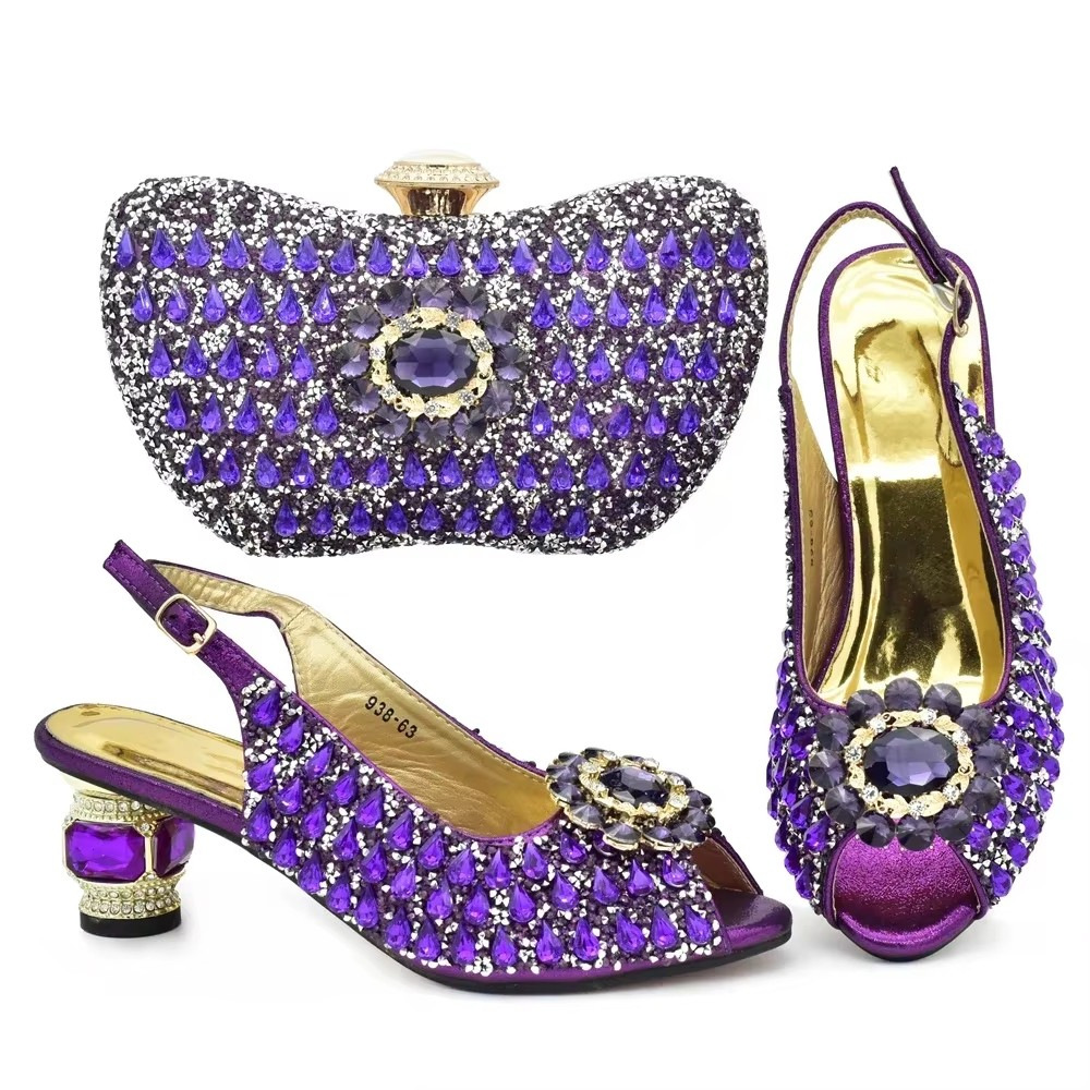 The party is paired with rhinestone round head fish mouth sandals and light hand bag set with large flash diamonds_voghion.com