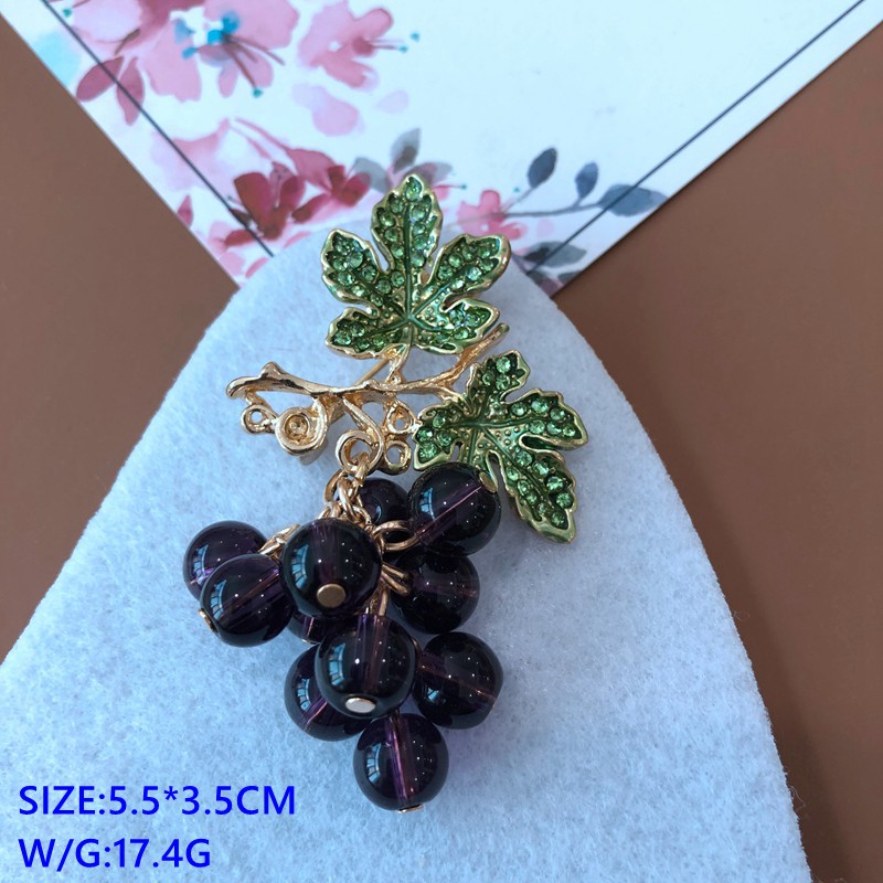 Creative Nouvelle Couleur Correspondant Goutte Glaçure Arc Broche Fraise Raisin Grappe Strass Broche Pivoine Fleur Corsage Bijoux display picture 6