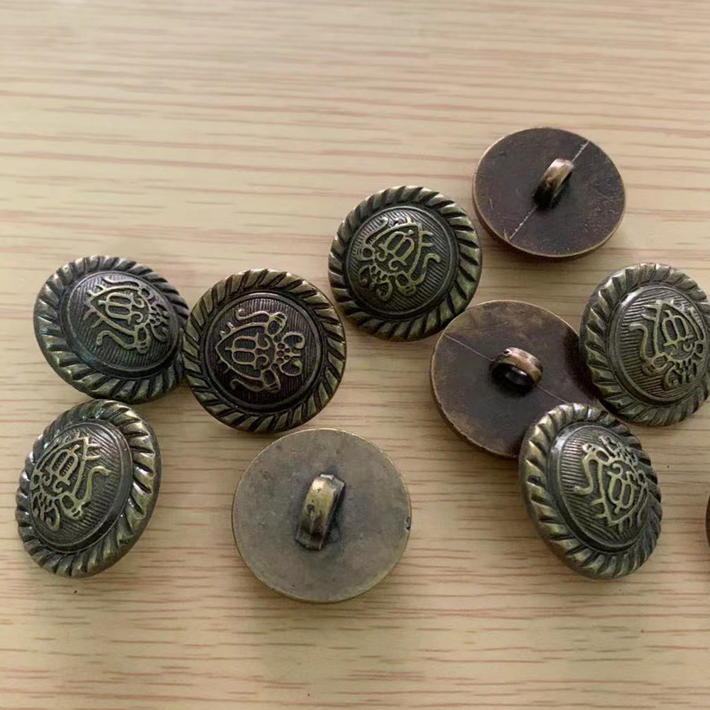 ABS塑料电镀仿金属螺纹边圆形有脚复古青铜纽扣双狮大衣扣