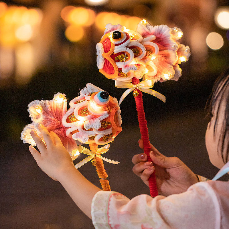 New Year Lanterns Year of the Horse Koi Fish Lanterns Twisting Sticks Children's DIY Craft Materials Handheld Lanterns Kindergarten Activities