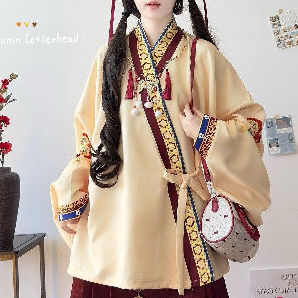 Ming Dynasty Hanfu, Chinese-style pipa sleeves, horse-face collar, Chinese Lolita, autumn/winter, everyday wear, and New Year outfit Ming Dynasty Hanfu, Chinese-style pipa sleeves, horse-face collar, Chinese Lolita, autumn/winter, everyday wear, and New Year outfit