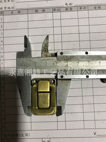 Lock manufacturer wholesale metal luggage accessories Taiping buckle wooden box lock iron lock can be customized