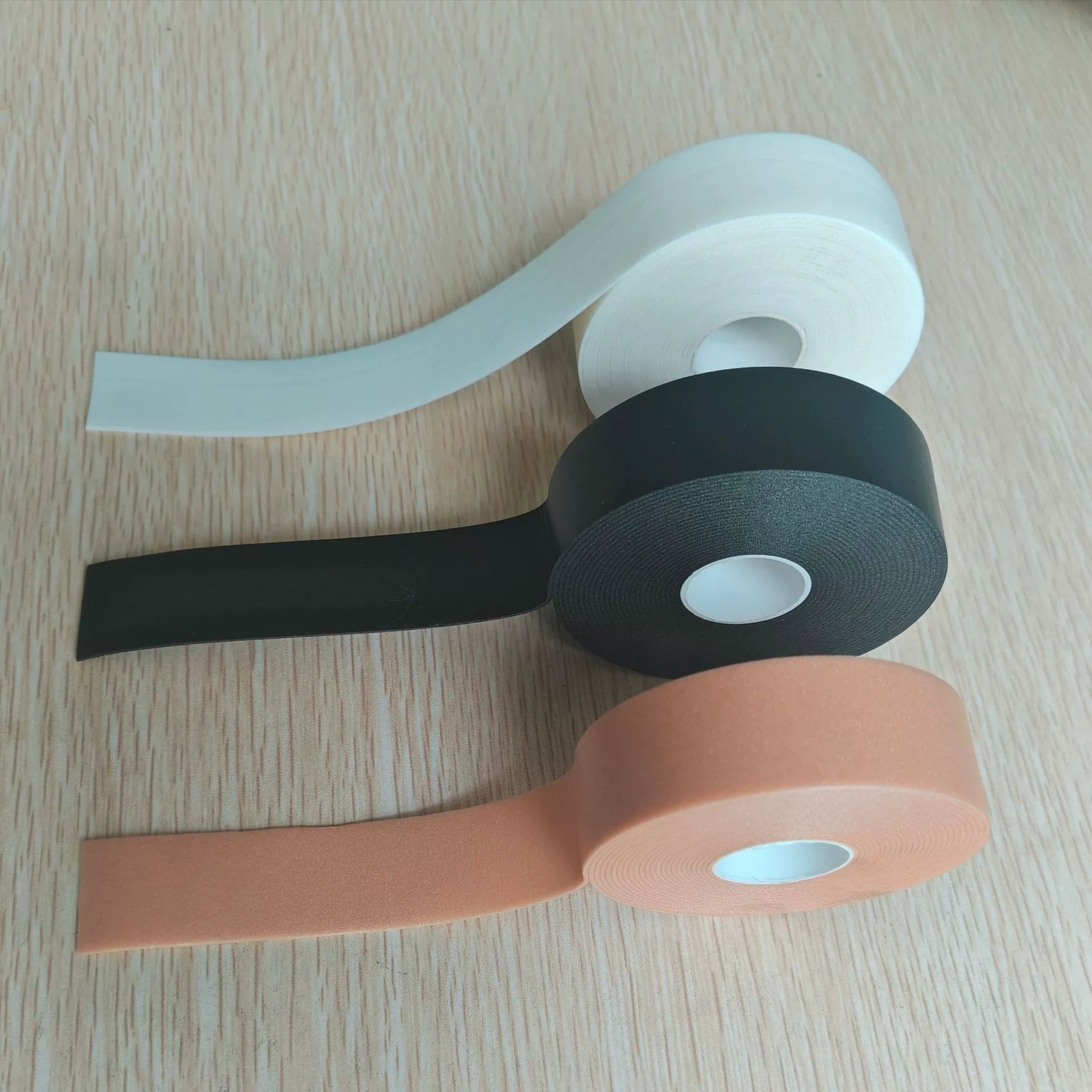 Наклейка на пятку против шлифовальной наклейки для ног